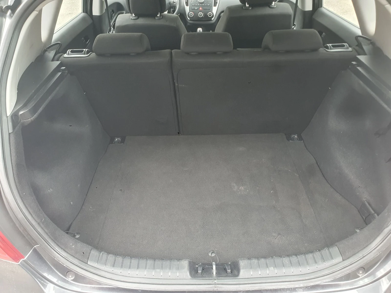 Kia Ceed 1, 6 tdi 90 hp 6 скорости - изображение 9