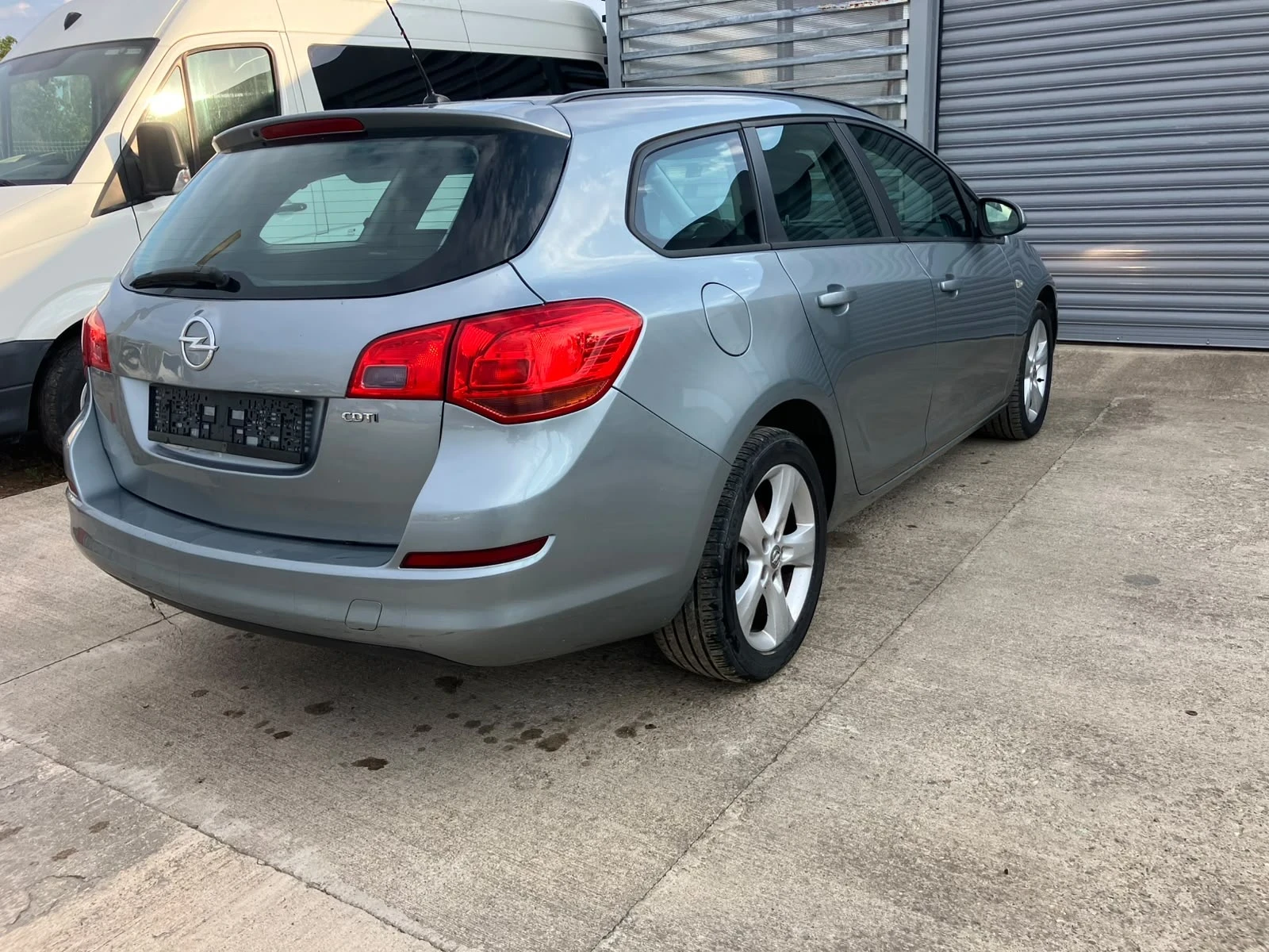 Opel Astra 1.7 CDTI, снимка 6 - Автомобили и джипове - 51366360