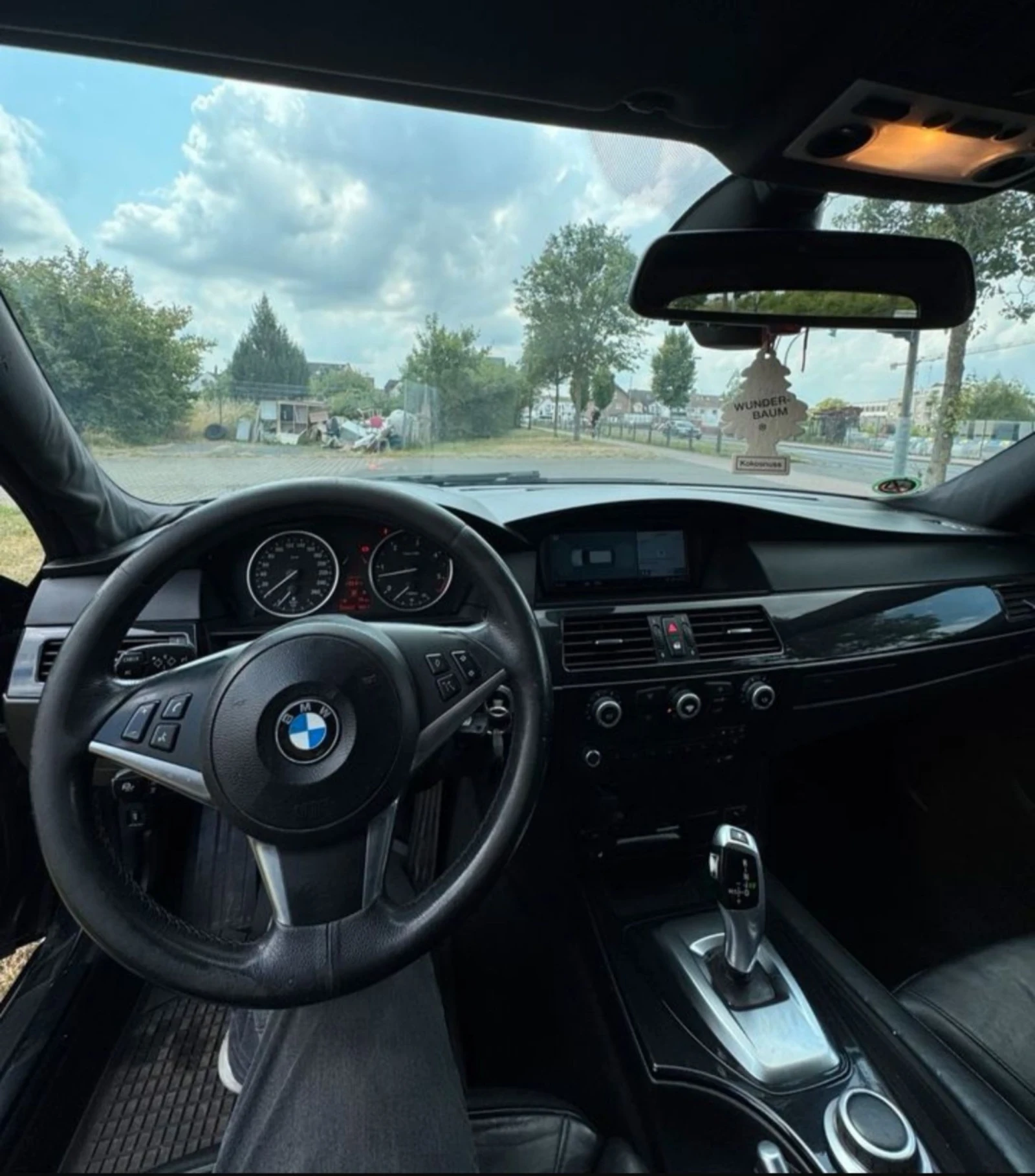 BMW 530 xD Keyless/Вакуми/Headup/Comfort/Pano - изображение 9