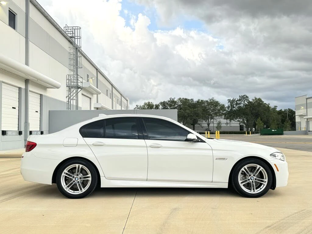 BMW 528 M-SPORT PKG* HEAD-UP* BACK-UP CAMERA* KEYLESS*  - изображение 4