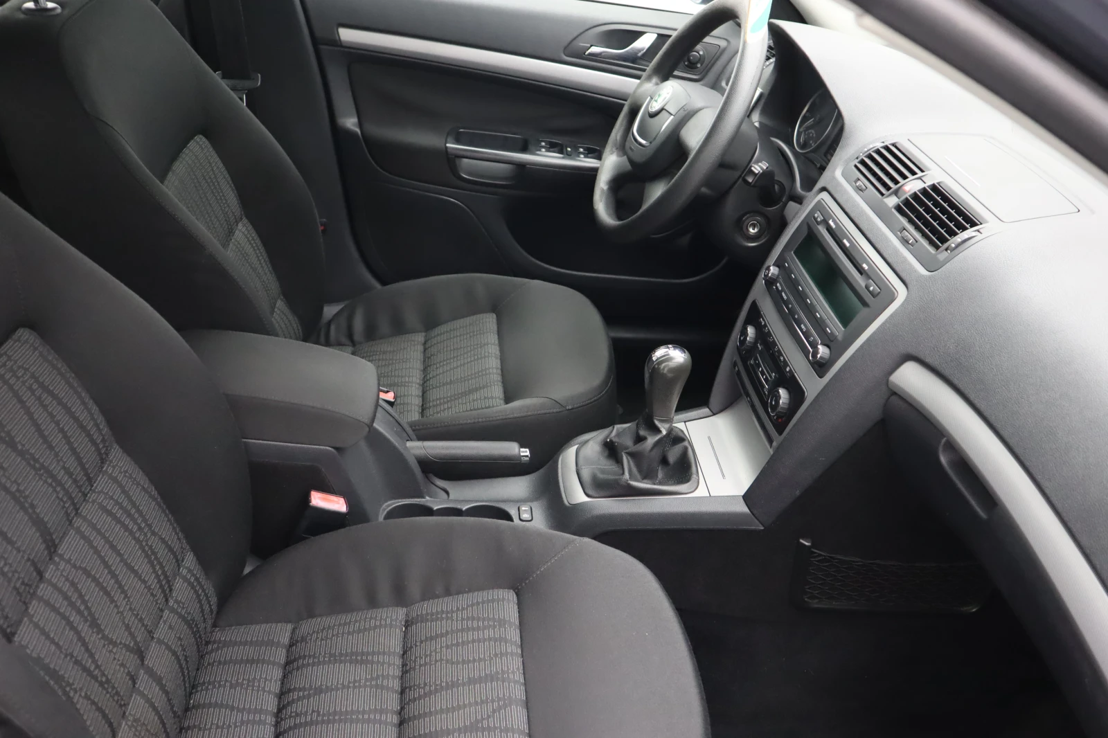 Skoda Octavia 1.4 TSI  | Mobile.bg — изображение 11
