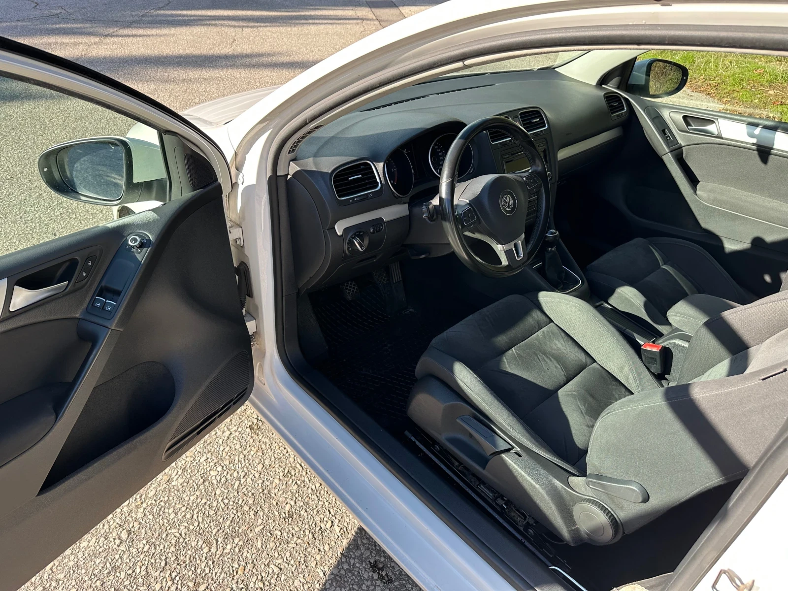 VW Golf 1.6 TDI Highline - изображение 10