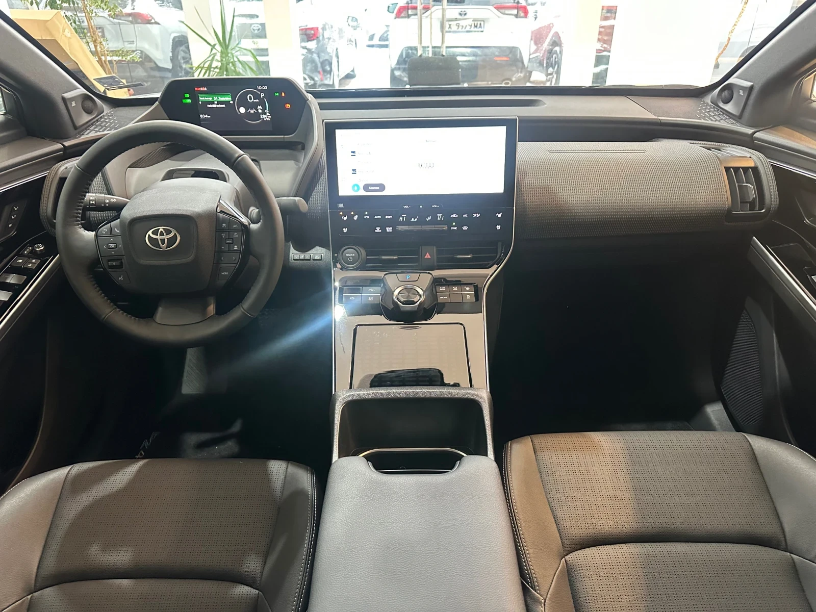 Toyota bZ4X Luxury Premium* Bitone - изображение 10