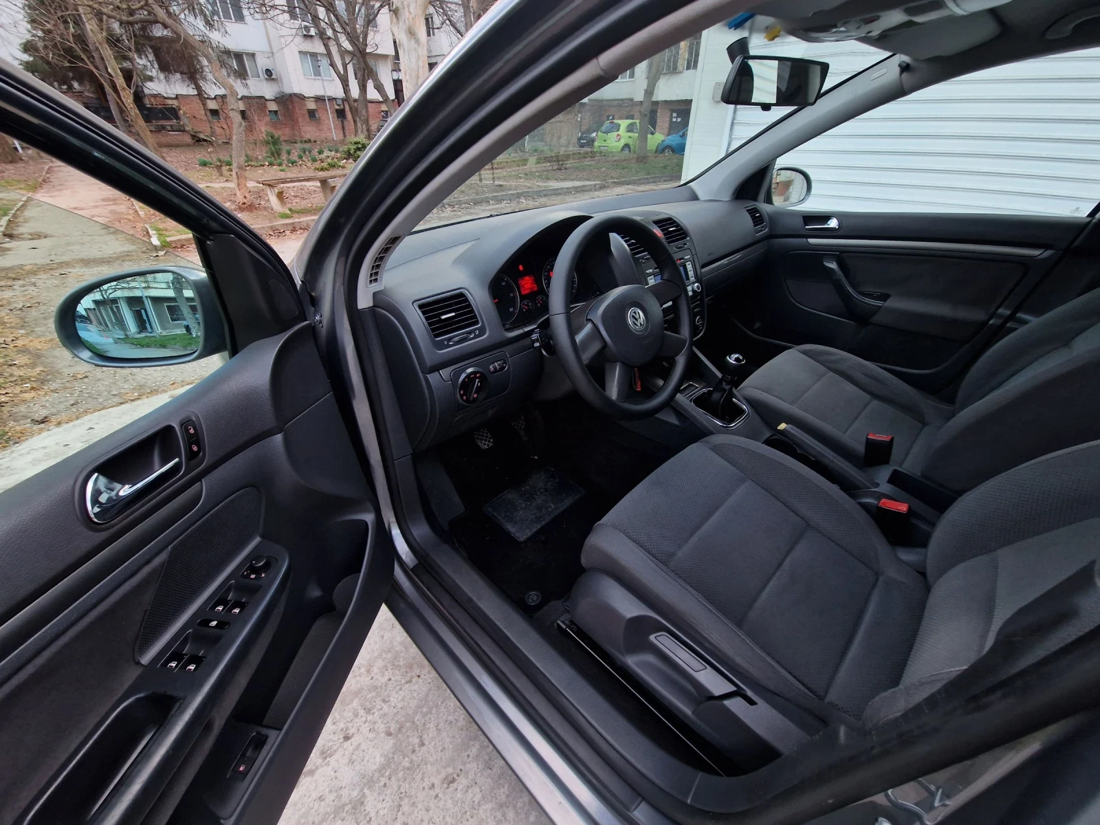 VW Golf 1.9TDI 105к.с., снимка 9 - Автомобили и джипове - 53845754