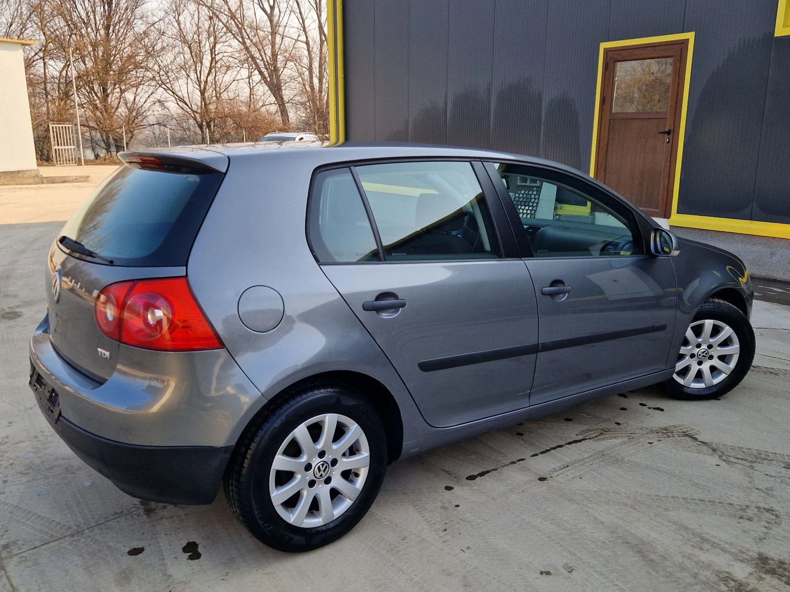 VW Golf 1.9TDI 105к.с., снимка 2 - Автомобили и джипове - 53845754
