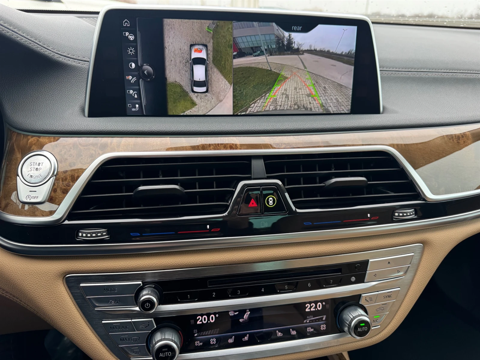 BMW 740 xDrive, снимка 12 - Автомобили и джипове - 53885555