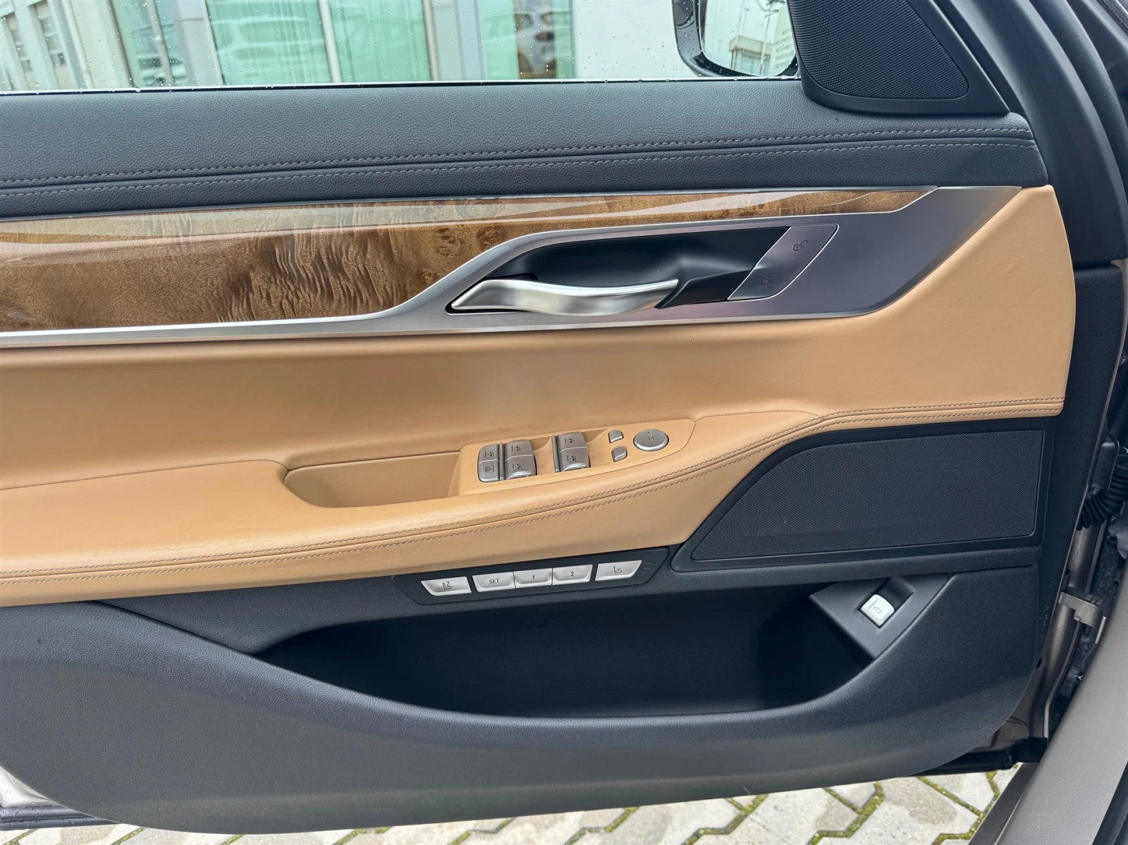 BMW 740 xDrive, снимка 14 - Автомобили и джипове - 53885555