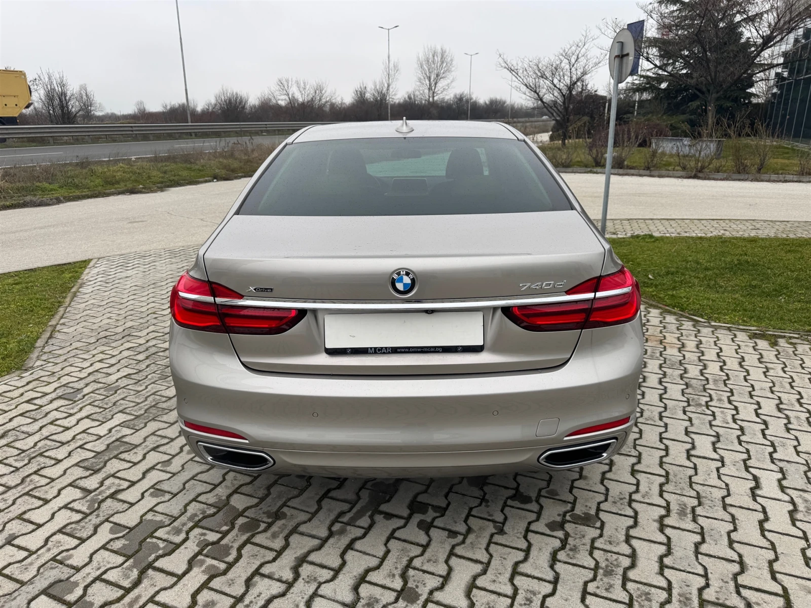 BMW 740 xDrive, снимка 10 - Автомобили и джипове - 53885555