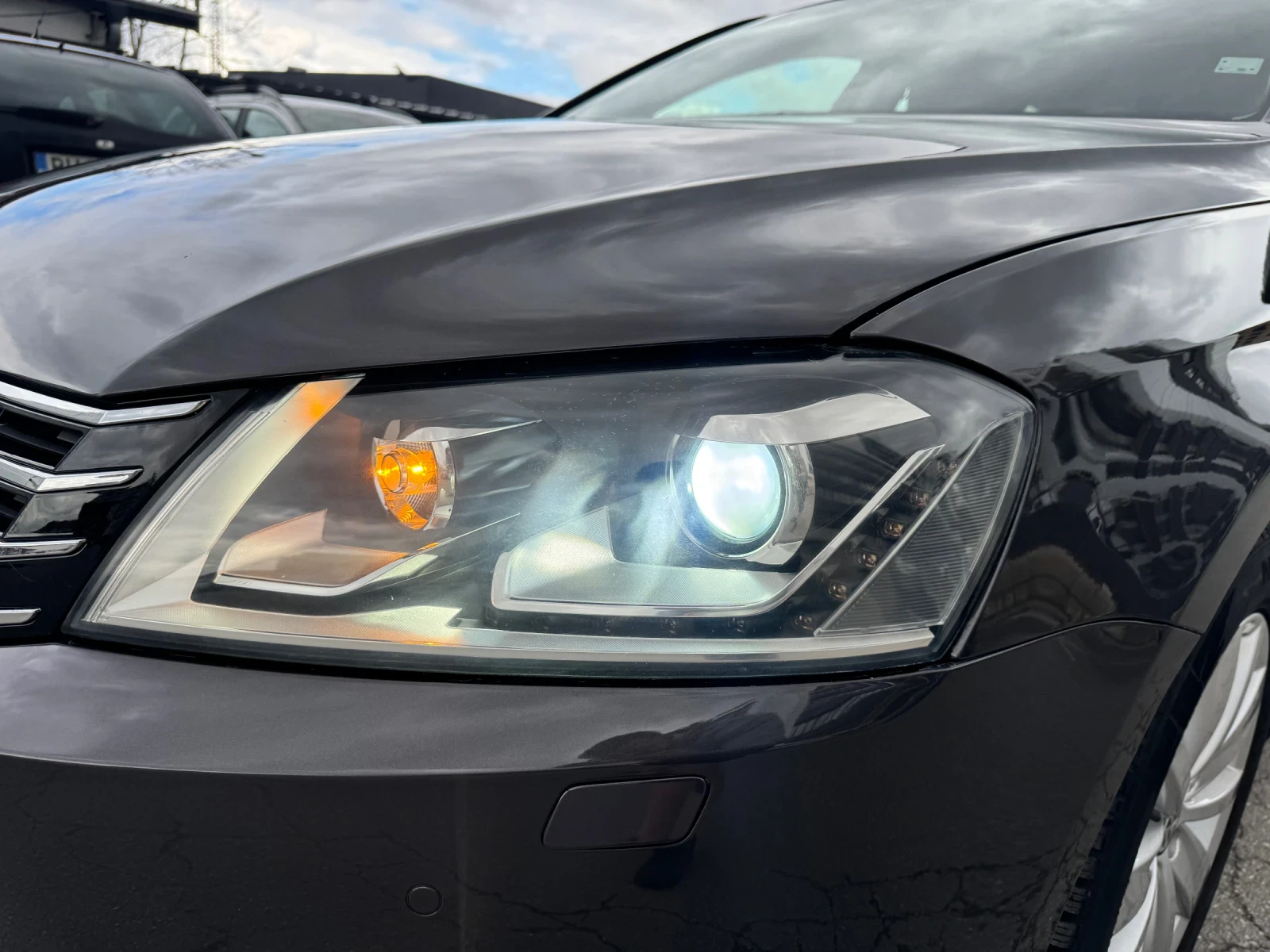 VW Passat 2.0TDI, снимка 11 - Автомобили и джипове - 54106186