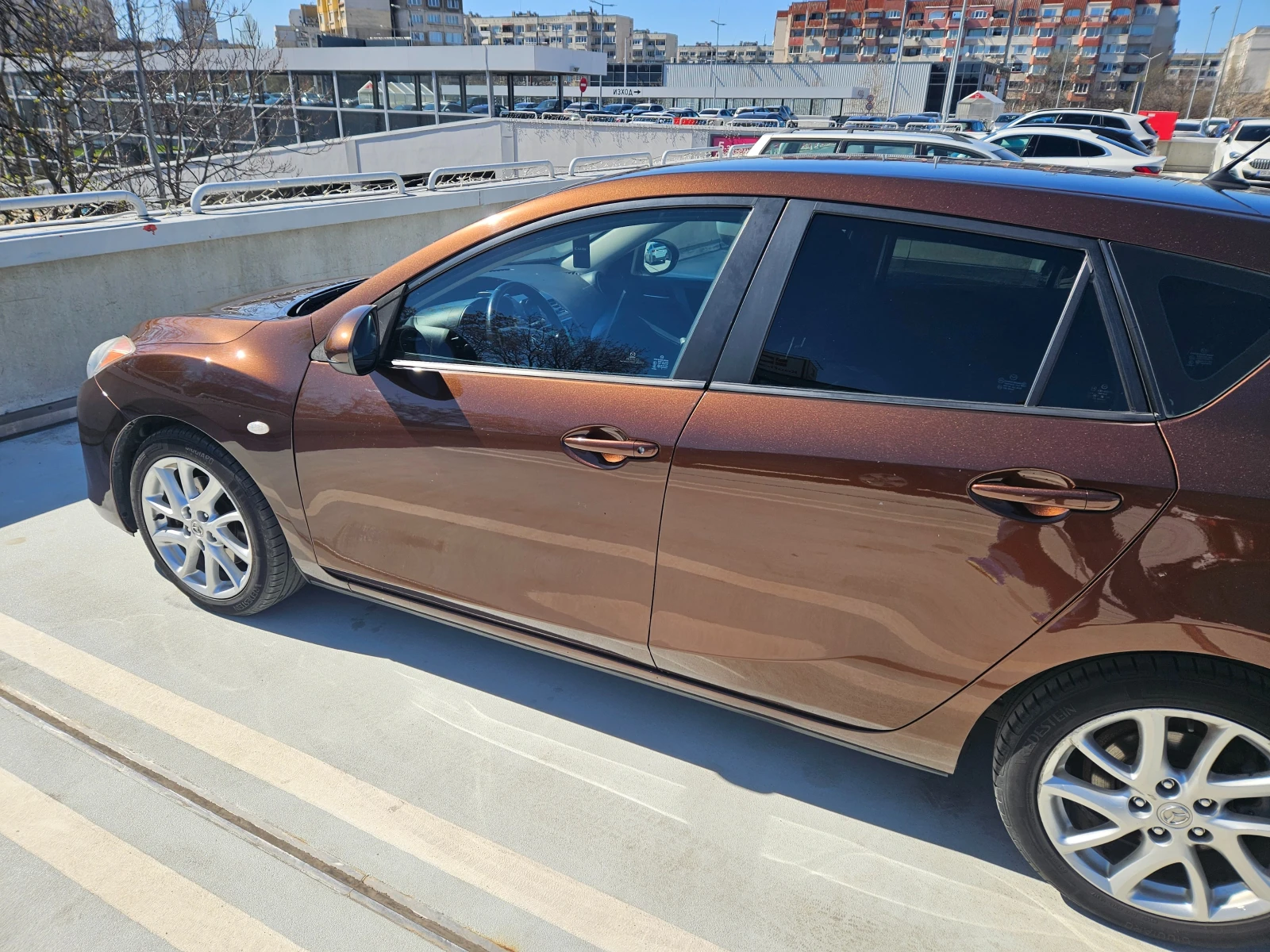 Mazda 3, снимка 5 - Автомобили и джипове - 54140639