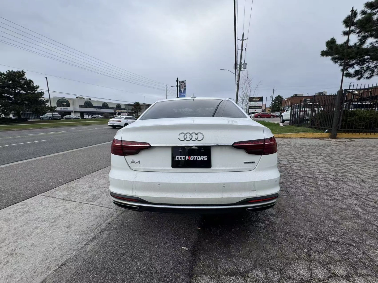 Audi A4 Progressiv * * CARFAX * * АВТО КРЕДИТ * * , снимка 5 - Автомобили и джипове - 54366956