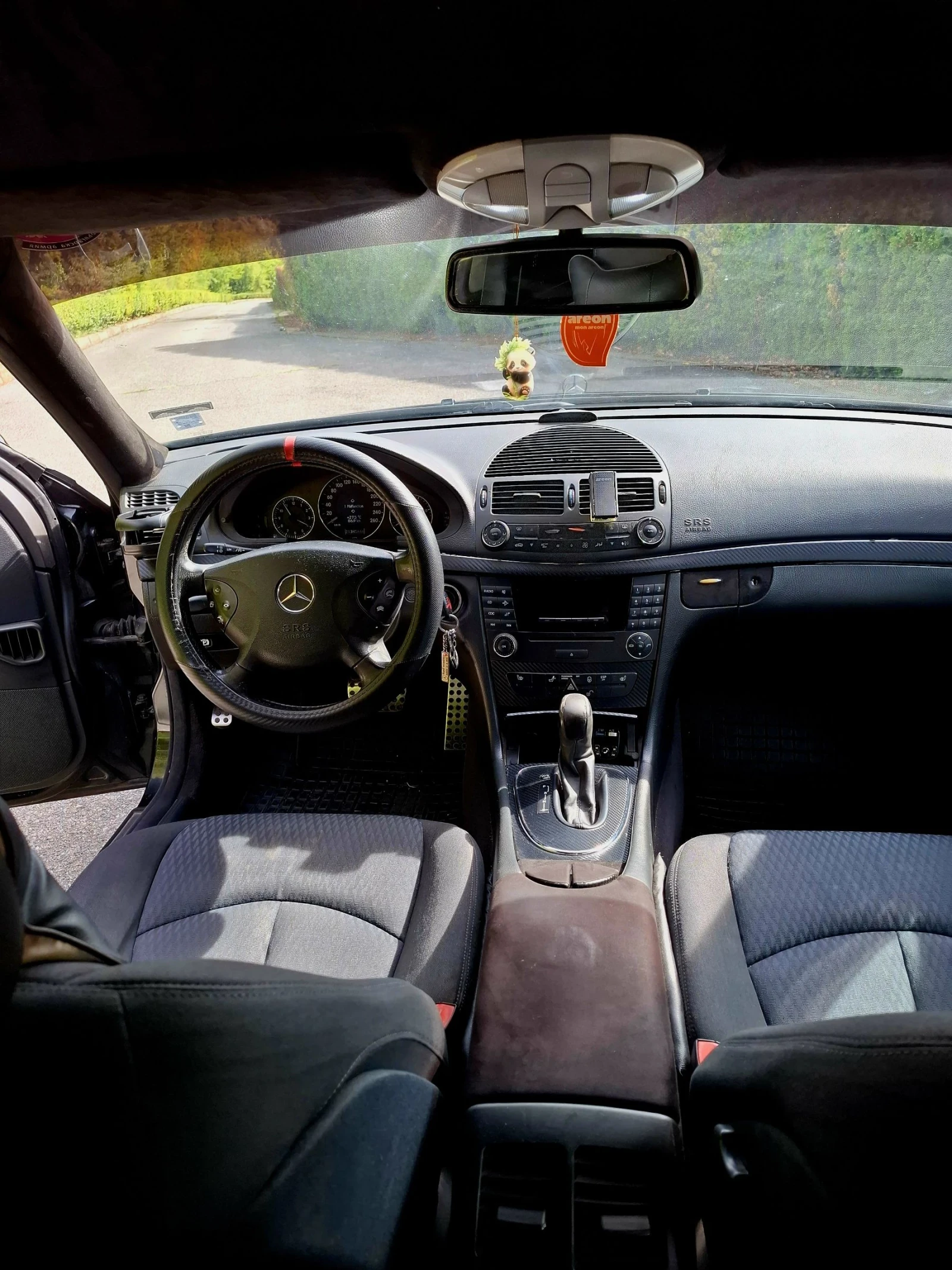 Mercedes-Benz E 270, снимка 10 - Автомобили и джипове - 54390612