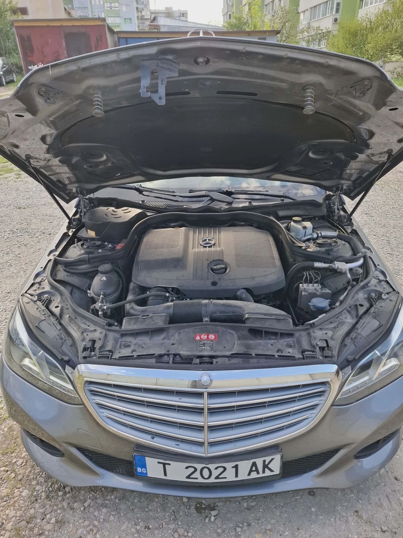Mercedes-Benz E 200 2.2 CDI, снимка 13 - Автомобили и джипове - 54408520