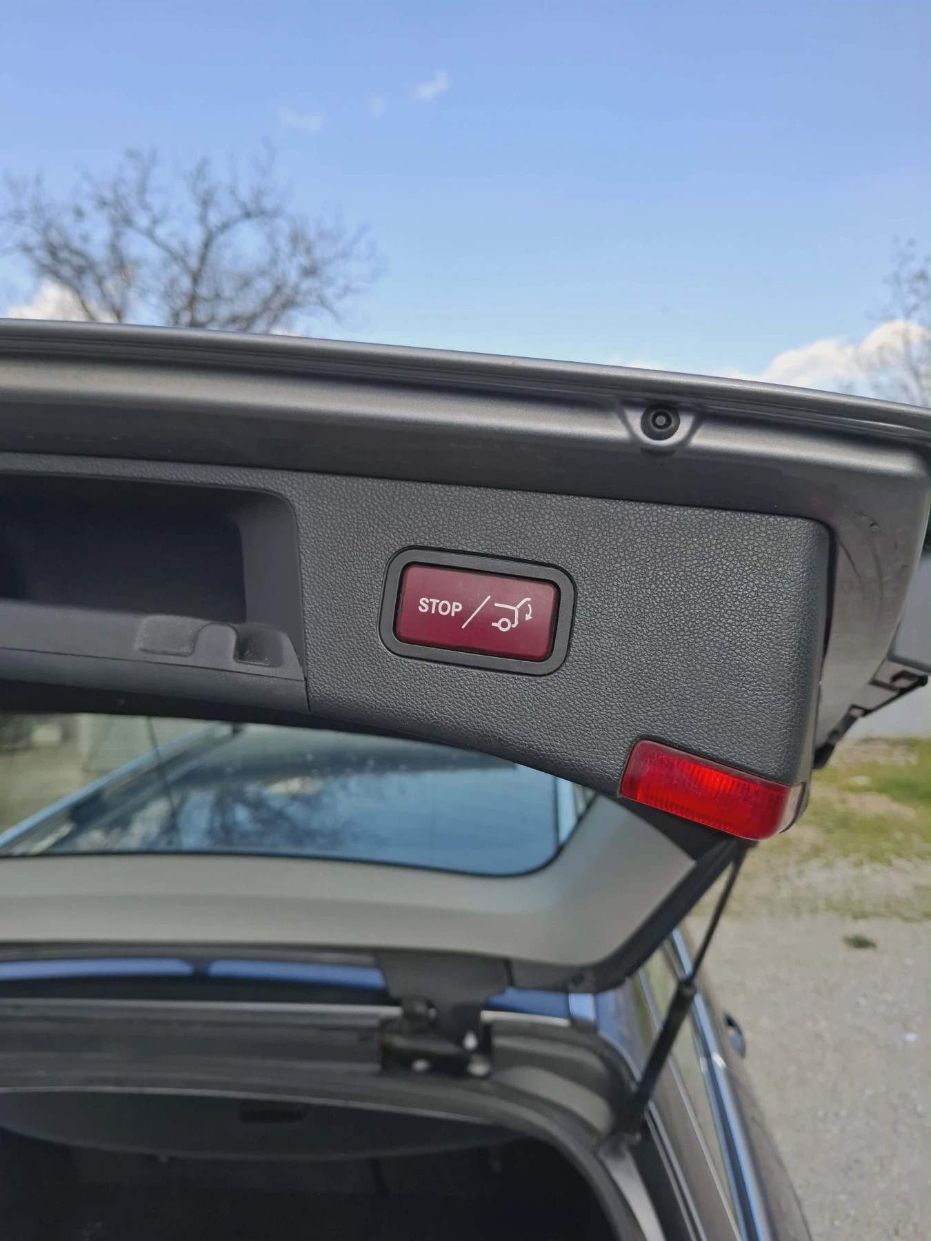 Mercedes-Benz E 200 2.2 CDI, снимка 10 - Автомобили и джипове - 54408520