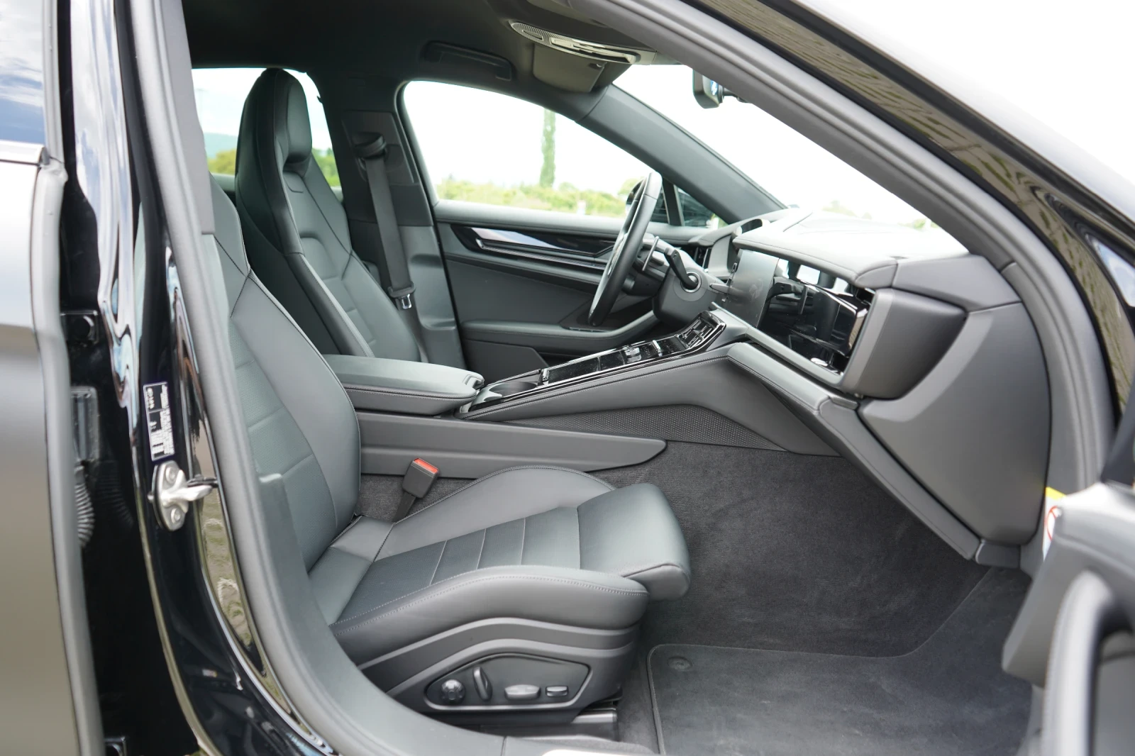 Porsche Panamera 4* 3.0 V6* BOSE* HEAD UP* 360CAM* 21* Air, снимка 13 - Автомобили и джипове - 54519988