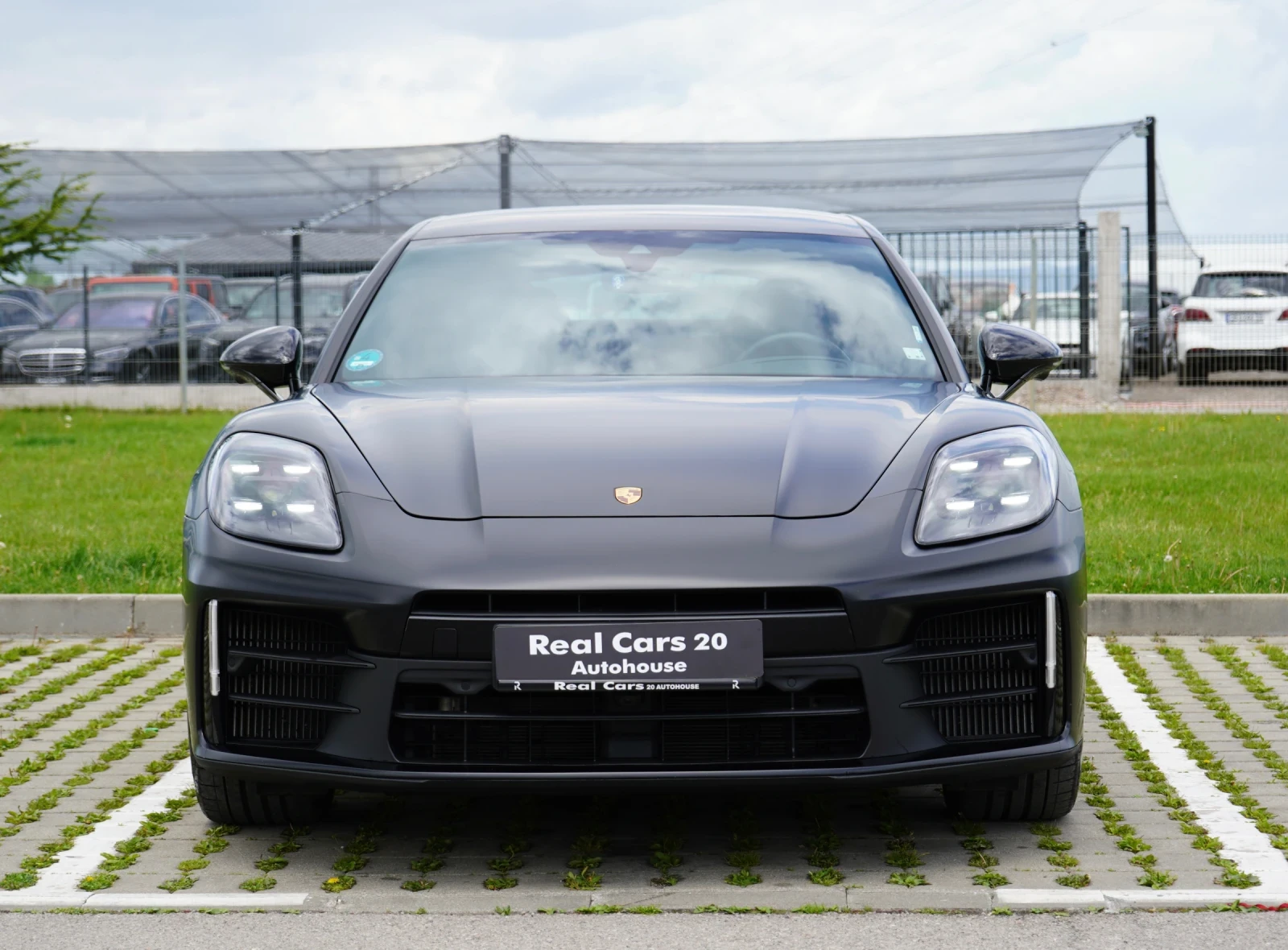 Porsche Panamera 4* 3.0 V6* BOSE* HEAD UP* 360CAM* 21* Air, снимка 2 - Автомобили и джипове - 54519988