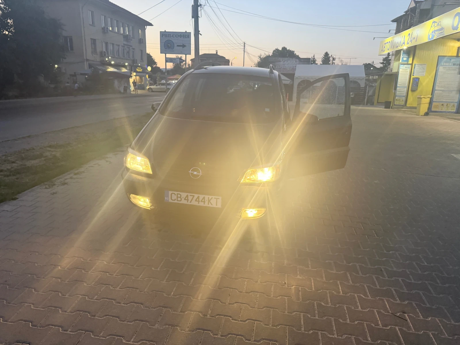 Opel Zafira, снимка 15 - Автомобили и джипове - 55162123