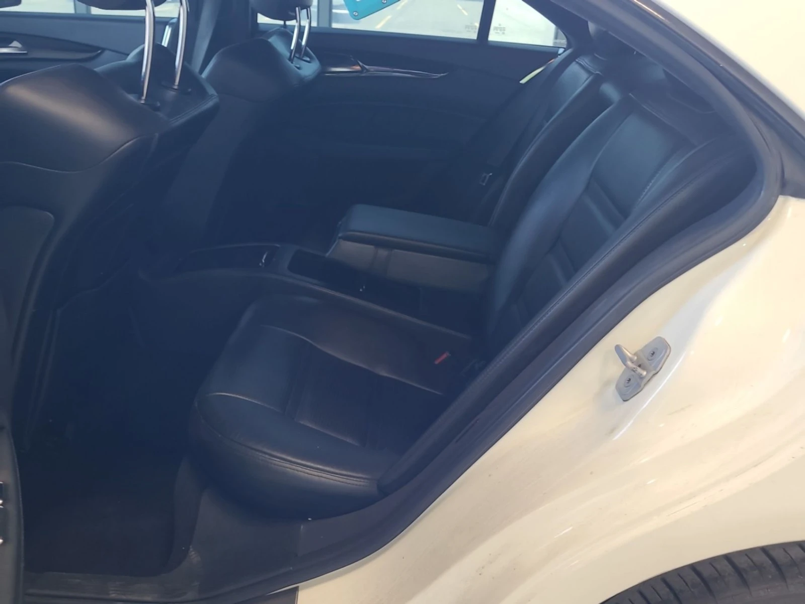 Mercedes-Benz CLS 63 AMG КОЖА* ПОДГРЕВ* ШИБИДАХ* CARBON* NAVI* , снимка 12 - Автомобили и джипове - 55571627