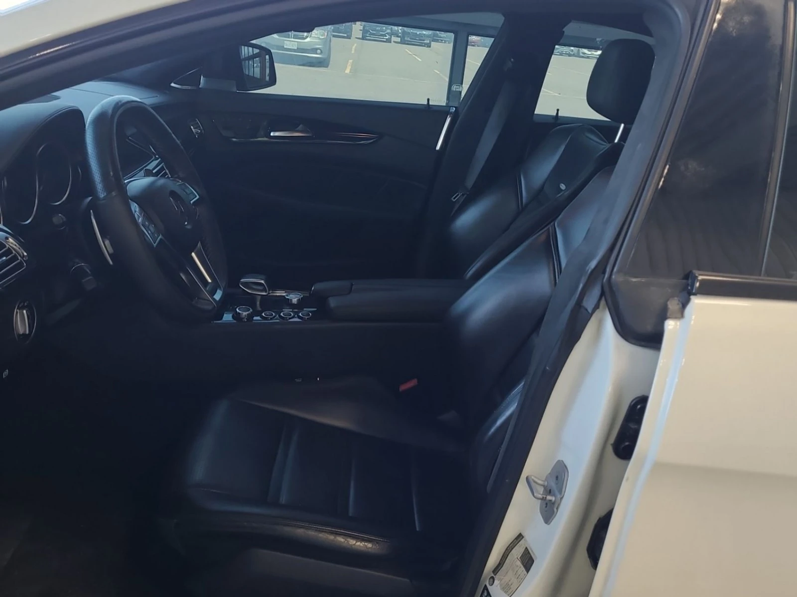 Mercedes-Benz CLS 63 AMG КОЖА* ПОДГРЕВ* ШИБИДАХ* CARBON* NAVI* , снимка 5 - Автомобили и джипове - 55571627