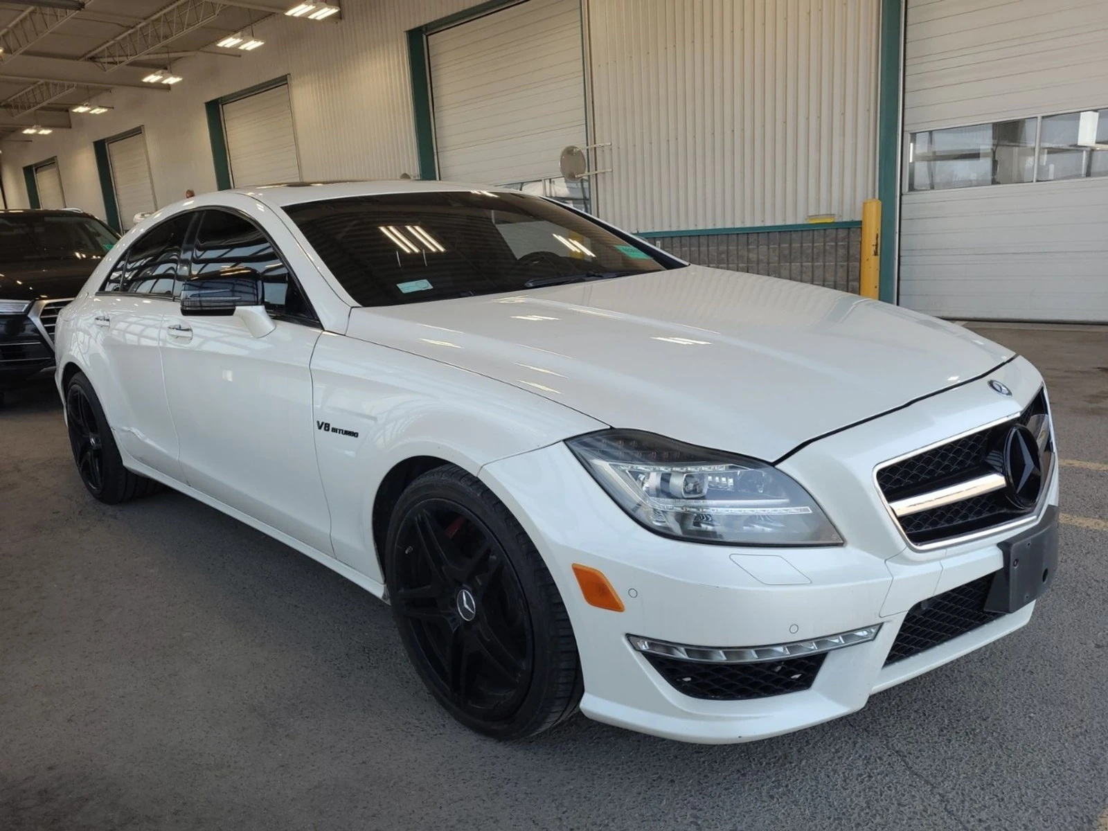 Mercedes-Benz CLS 63 AMG КОЖА* ПОДГРЕВ* ШИБИДАХ* CARBON* NAVI* , снимка 2 - Автомобили и джипове - 55571627
