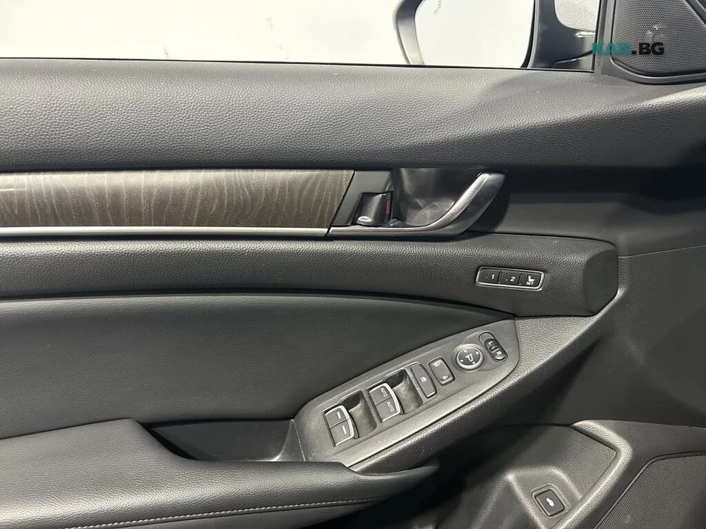 Honda Accord  * АвтоКредит * (ЦЕНА ДО БГ), снимка 17 - Автомобили и джипове - 56225506