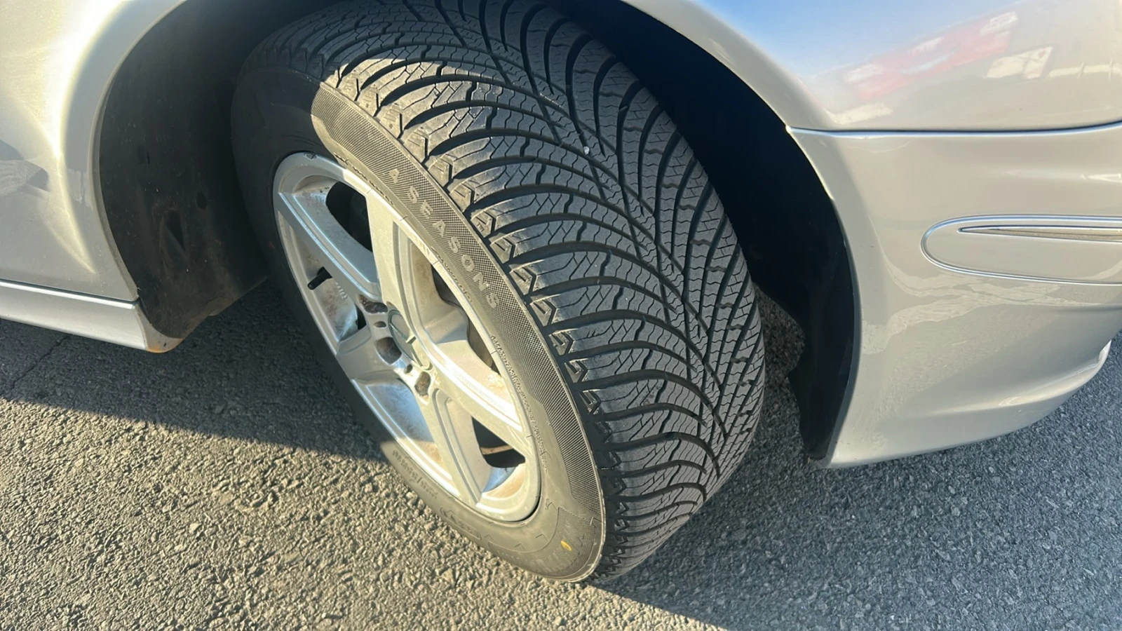 Mercedes-Benz E 220, снимка 13 - Автомобили и джипове - 56639141