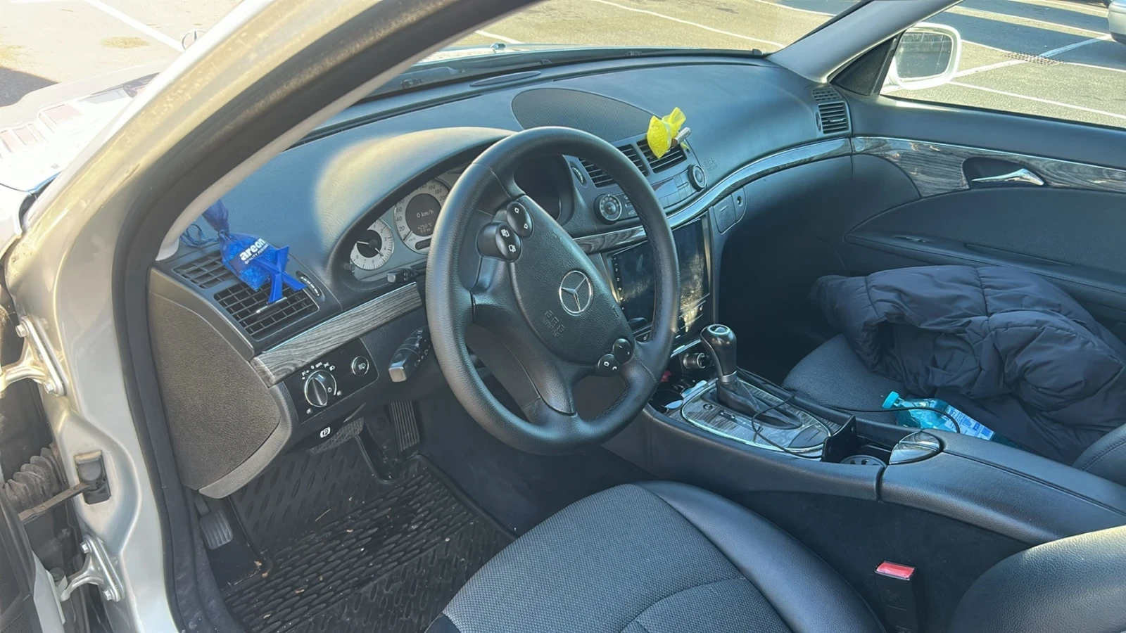 Mercedes-Benz E 220, снимка 8 - Автомобили и джипове - 56639141