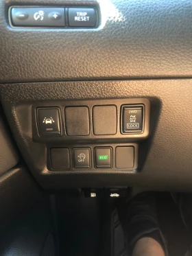 Обява за продажба на Nissan Qashqai  1.7 dci N-Connecta 4х4 ~37 400 лв. - изображение 10