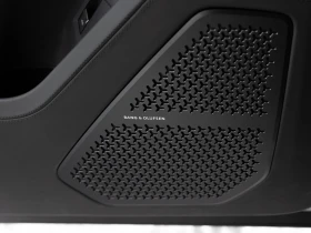 Lamborghini Urus S/666 HP/CERAMIC/SENSONUM/NIGHT VISION/PANO/TV/, снимка 8 - Автомобили и джипове - 53620850