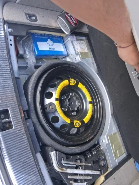 VW Touareg 3.2 240 кс - 5200 € / 10170.32 лв. - 27728768 6