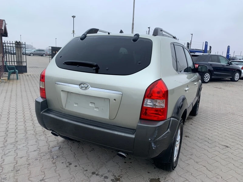 Hyundai Tucson 2.0CRDI/4X4, снимка 5 - Автомобили и джипове - 38690462