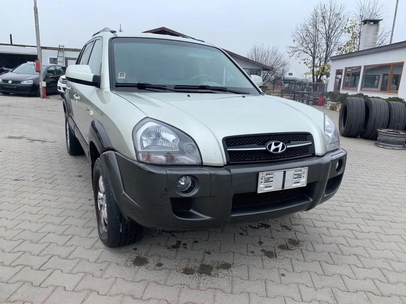 Hyundai Tucson 2.0CRDI/4X4, снимка 1 - Автомобили и джипове - 38690462