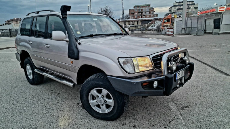 Toyota Land cruiser 100  , снимка 1 - Автомобили и джипове - 49508088