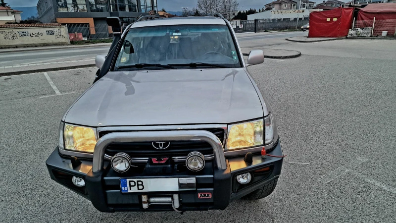 Toyota Land cruiser 100  , снимка 8 - Автомобили и джипове - 49508088