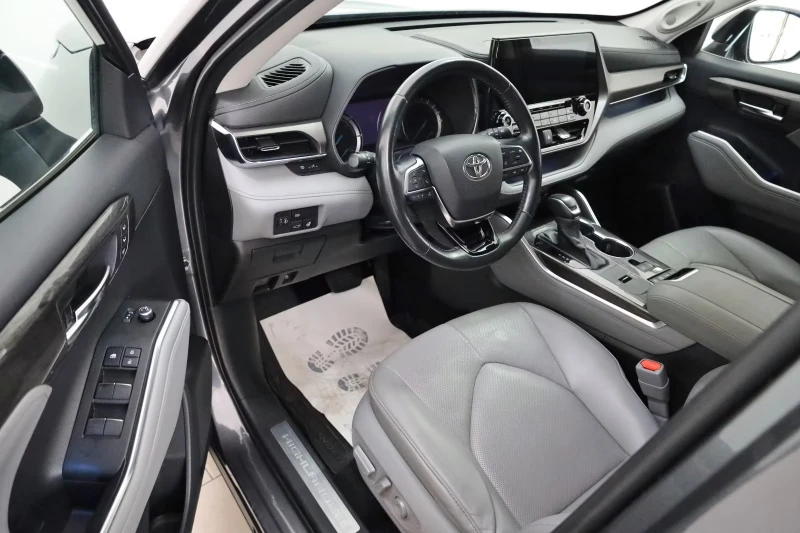 Toyota Highlander HEV/EXECUTIVE/243HP/7S/CAM/ACC/JBL/MEMO/AMBI/731f, снимка 3 - Автомобили и джипове - 51670443