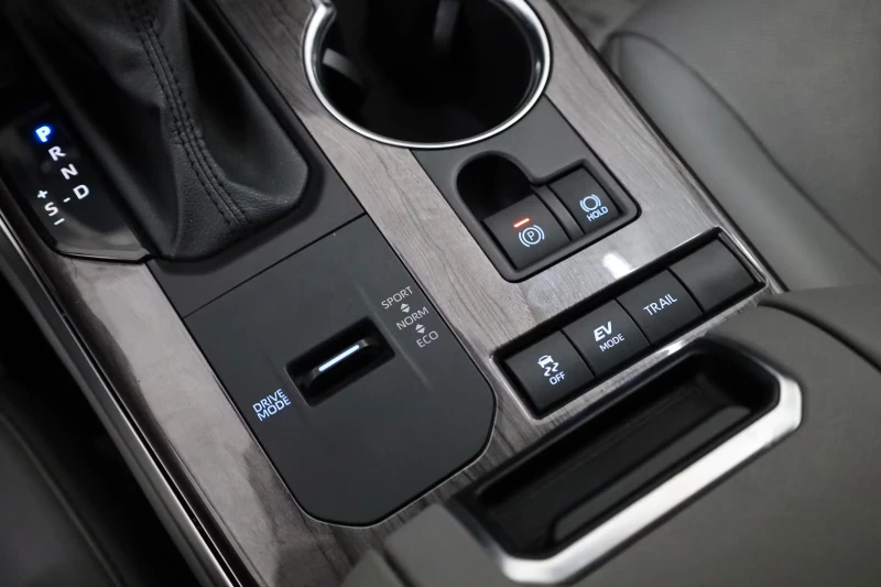 Toyota Highlander HEV/EXECUTIVE/243HP/7S/CAM/ACC/JBL/MEMO/AMBI/731f, снимка 11 - Автомобили и джипове - 51670443