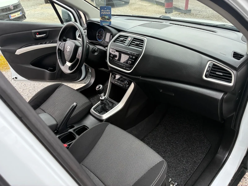 Suzuki SX4 S-Cross, снимка 9 - Автомобили и джипове - 53180967