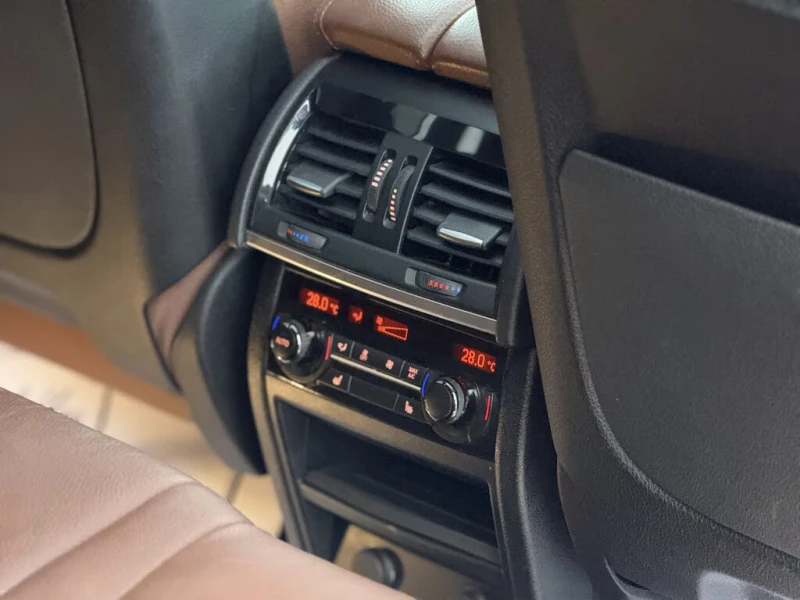 BMW X5 xDrive50i * АвтоКреди* (ЦЕНА ДО БГ)* , снимка 15 - Автомобили и джипове - 53205839