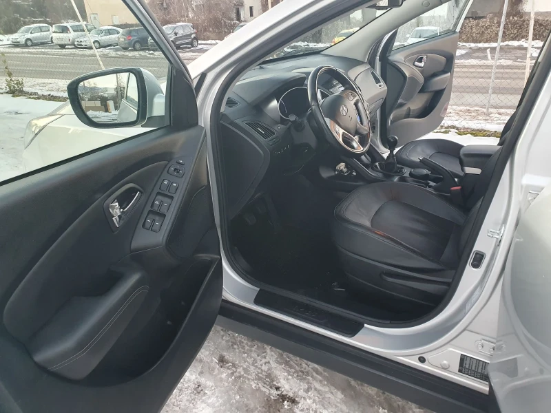 Hyundai IX35 2.0 4х4 184 к.с., снимка 11 - Автомобили и джипове - 53438781