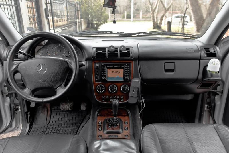 Mercedes-Benz ML 320 3.2 GAZ , снимка 12 - Автомобили и джипове - 53503293