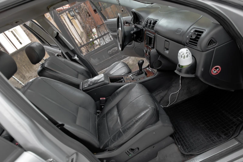 Mercedes-Benz ML 320 3.2 GAZ , снимка 10 - Автомобили и джипове - 53503293