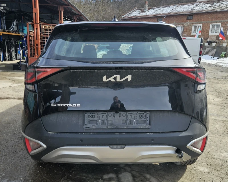 Kia Sportage 1.6i, снимка 3 - Автомобили и джипове - 53565459