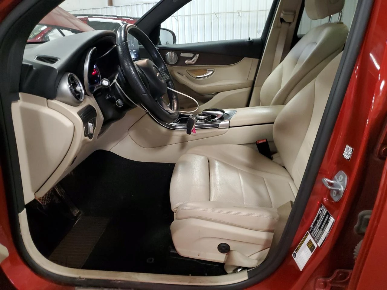 Mercedes-Benz GLC 300 4MATIC* BURMESTER* ПОДГРЕВ* ПАНОРАМА* KEYLESS*  - изображение 7