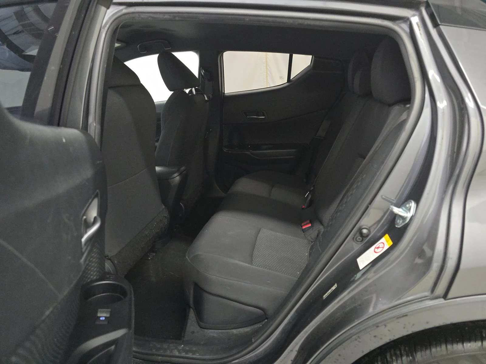 Toyota C-HR, снимка 12 - Автомобили и джипове - 53826926