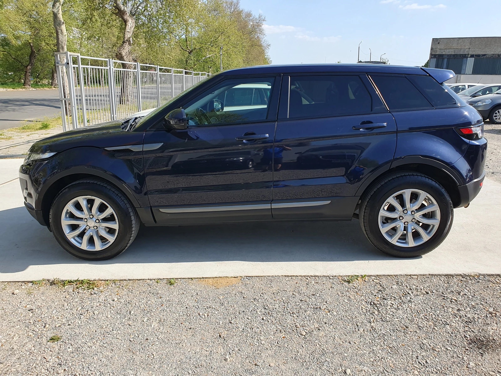 Land Rover Range Rover Evoque 2.2/150ks, снимка 4 - Автомобили и джипове - 54006009