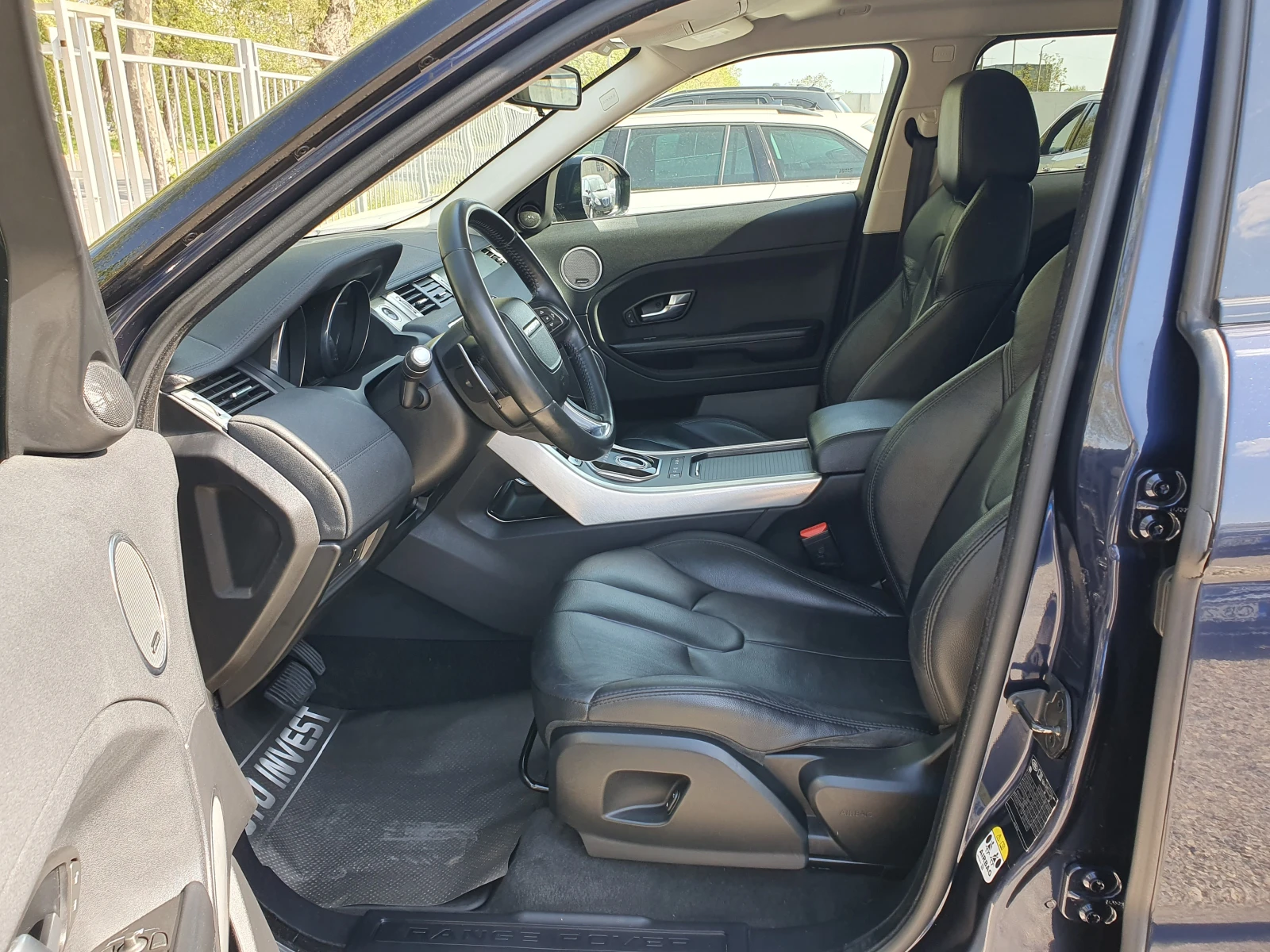 Land Rover Range Rover Evoque 2.2/150ks, снимка 9 - Автомобили и джипове - 54006009