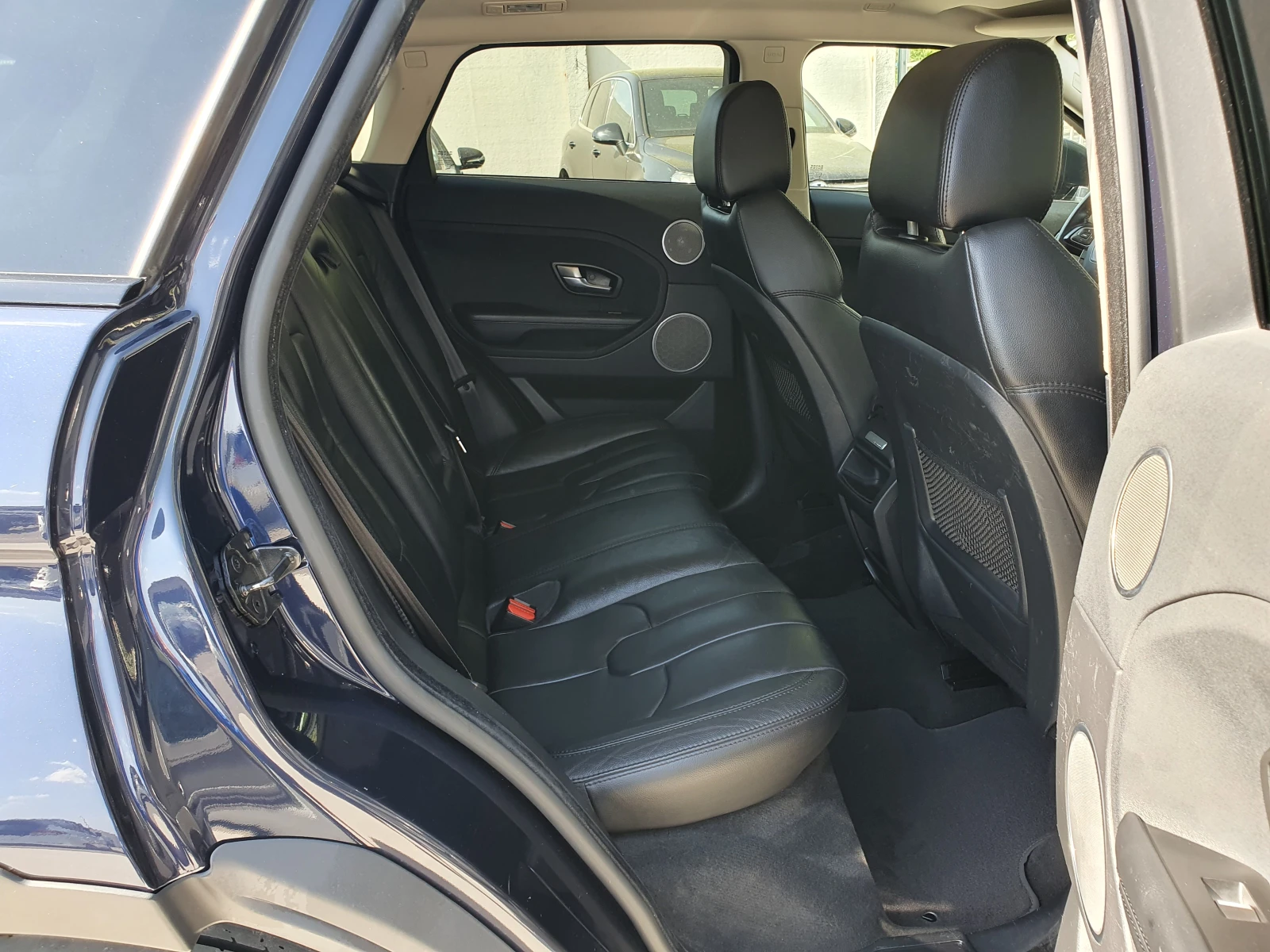 Land Rover Range Rover Evoque 2.2/150ks, снимка 13 - Автомобили и джипове - 54006009