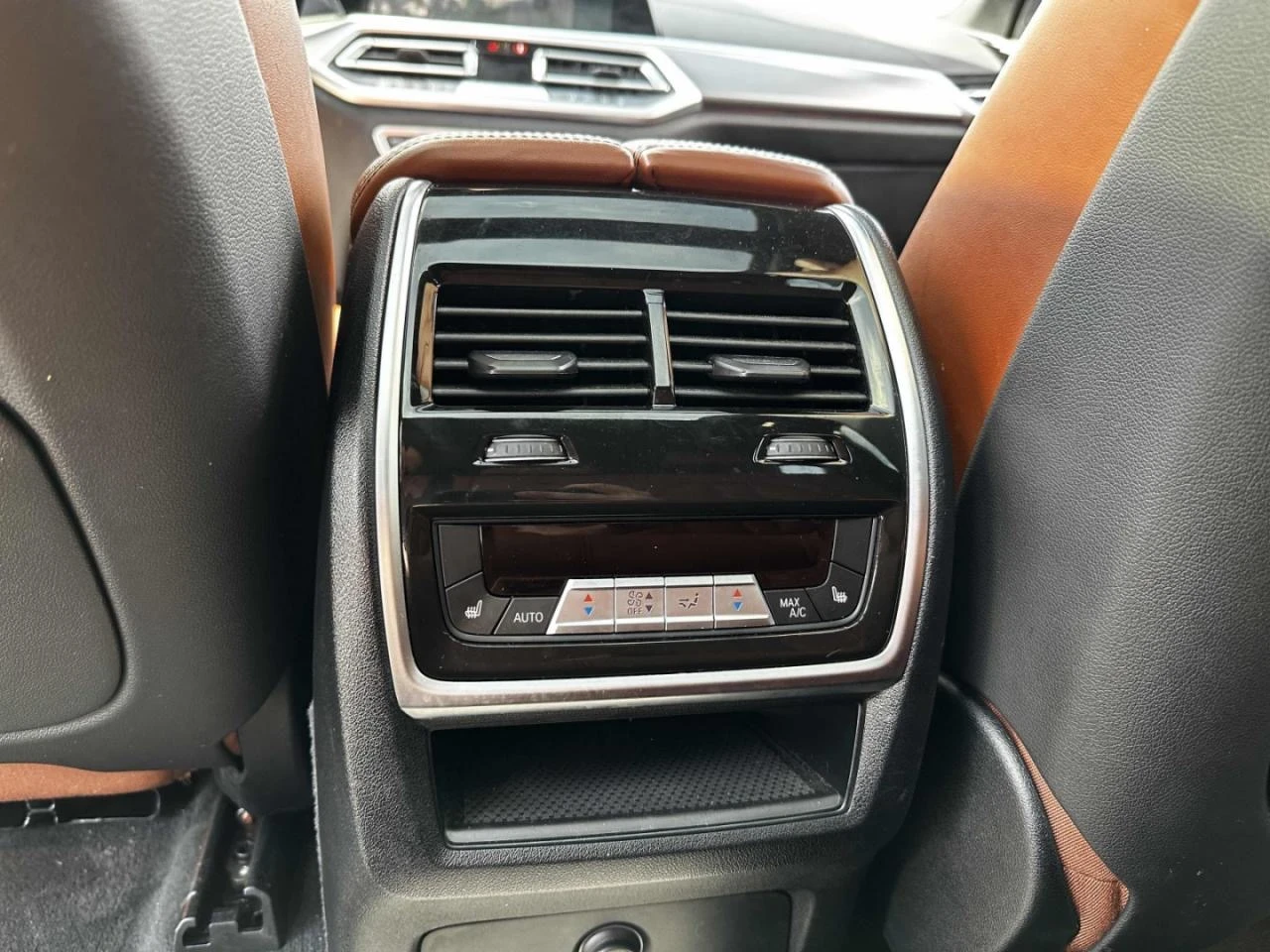 BMW X5 M Sport | SKY LOUNGE | 360  | HUD | SOFT CLOSE , снимка 12 - Автомобили и джипове - 54226354