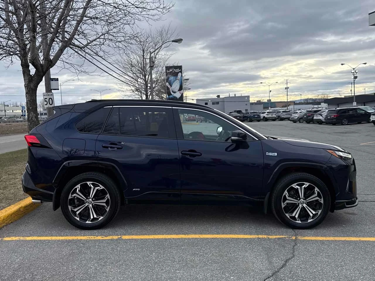 Toyota Rav4 2.5 | XSE AWD | PANO | ПОДГРЕВИ , снимка 3 - Автомобили и джипове - 54368667