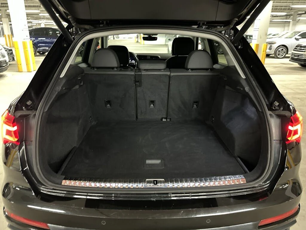 Audi Q3 45TFSI* DISTRONIC* ПАНОРАМА* ПОДГРЕВ* КАМЕРА, снимка 6 - Автомобили и джипове - 54726893
